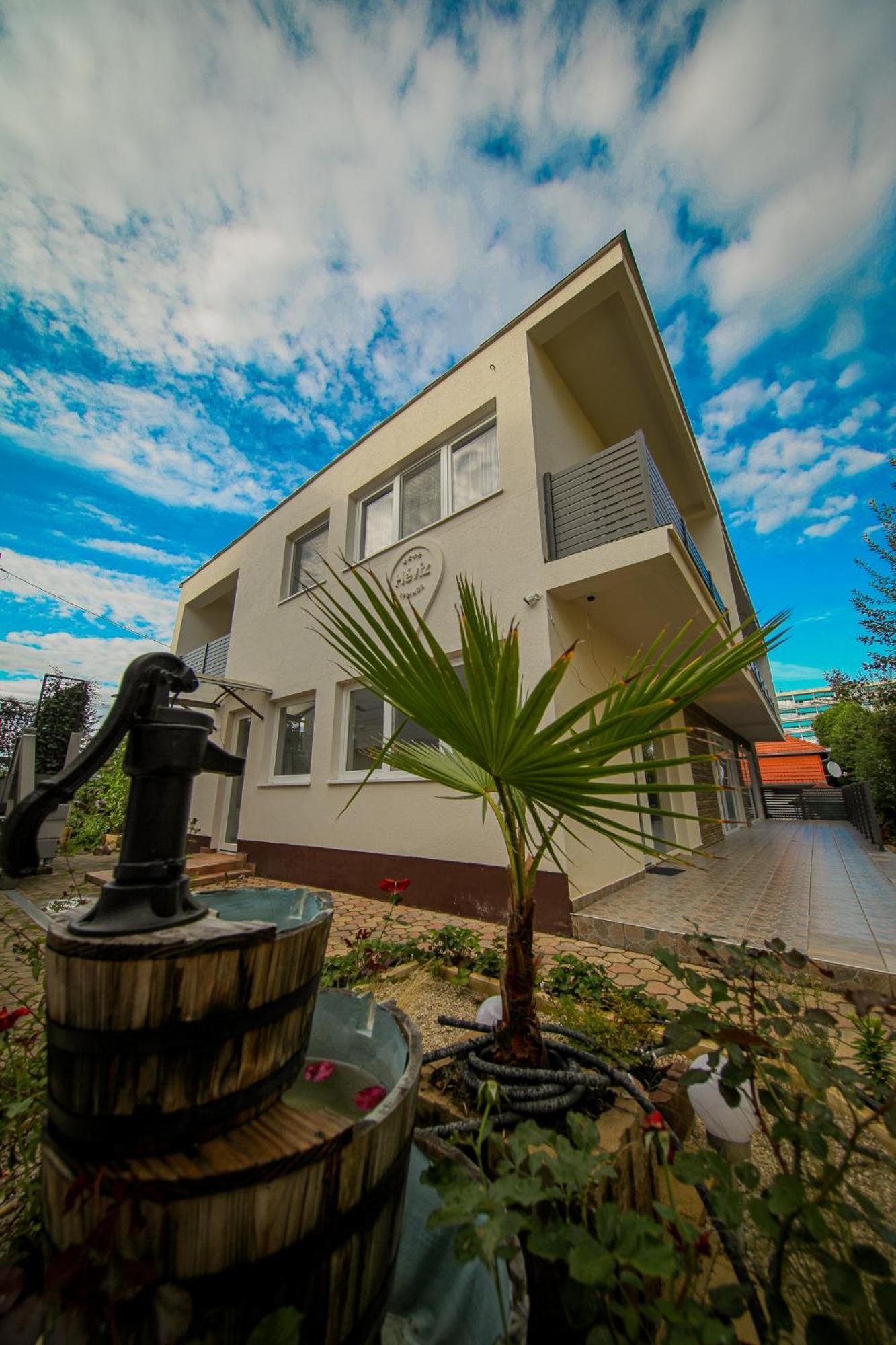 ****Heviz Springs Apartments Exterior photo